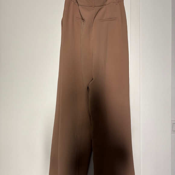 Aritzia Effortless Pants - Picture 2 of 3